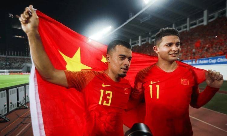 中国足球产业创造力不断激发，加入国际合作新步伐